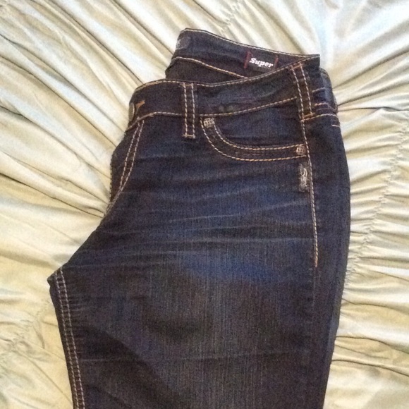 Silver Jeans - Picture 3 of 4